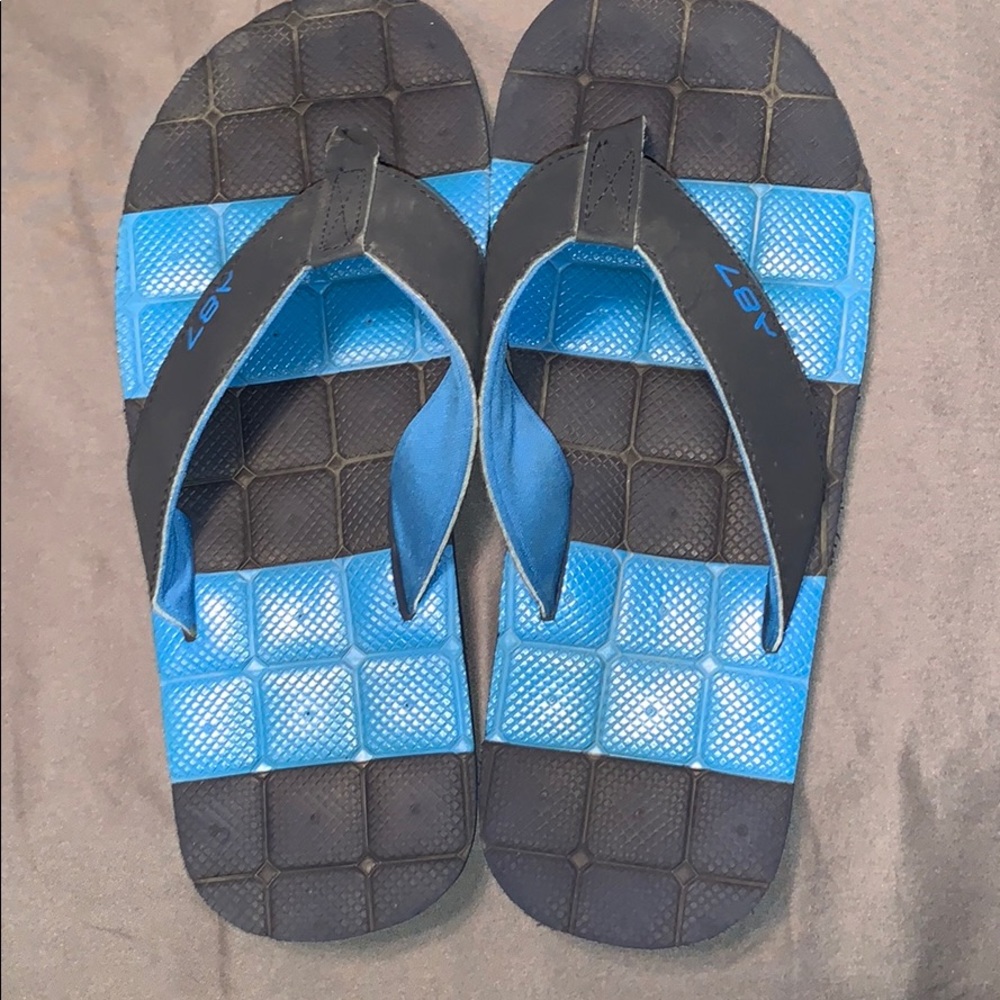 Aeropostale flip flops